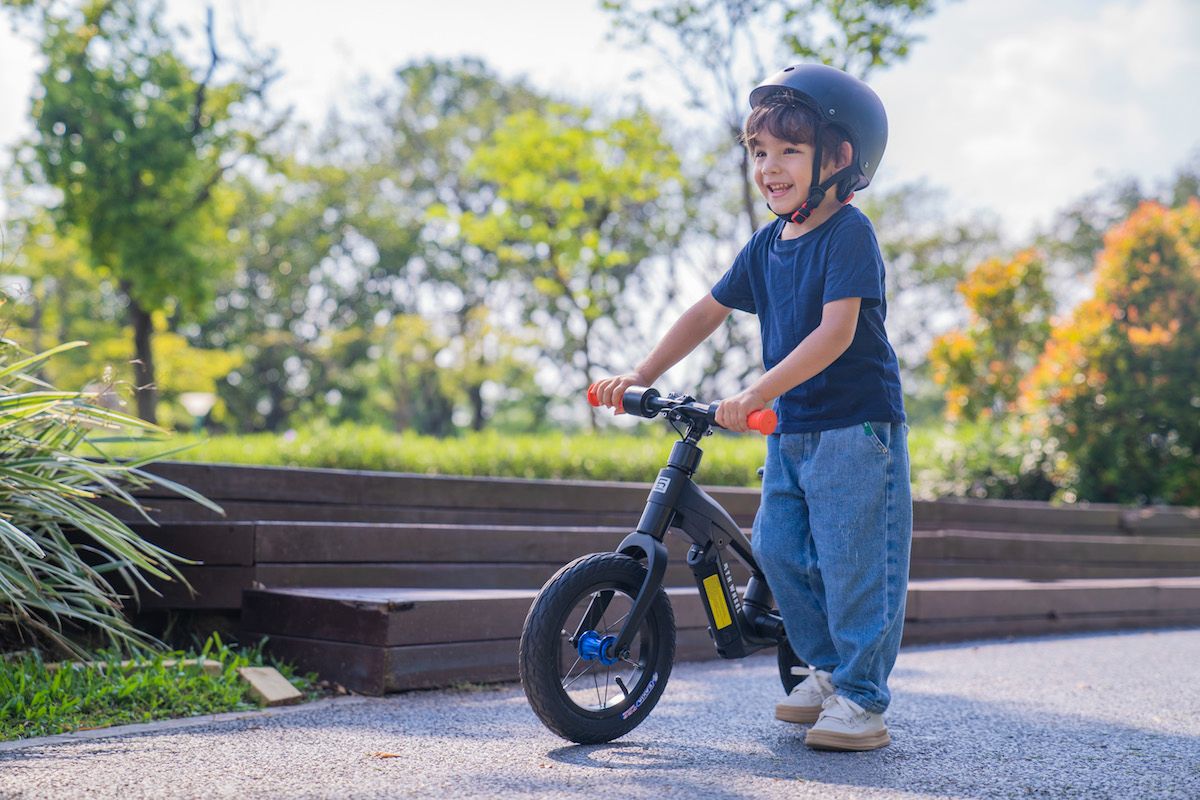 2023 五轮 5wheel 儿童电动滑步车平衡车跨境电商广告视频